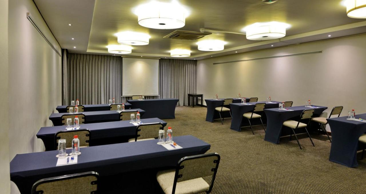 Anew Hotel Witbank Emalahleni Buitenkant foto