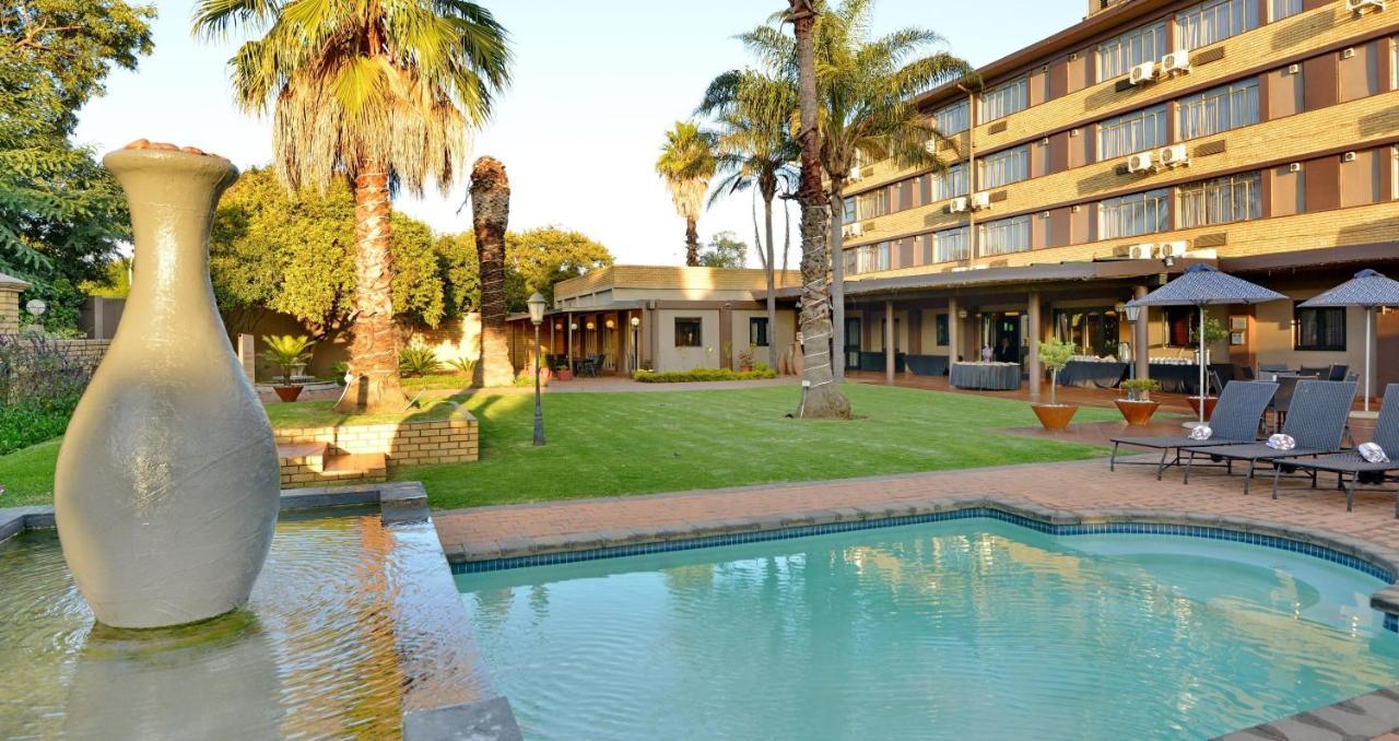 Anew Hotel Witbank Emalahleni Buitenkant foto