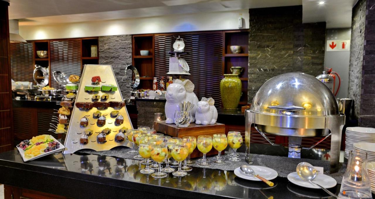 Anew Hotel Witbank Emalahleni Buitenkant foto